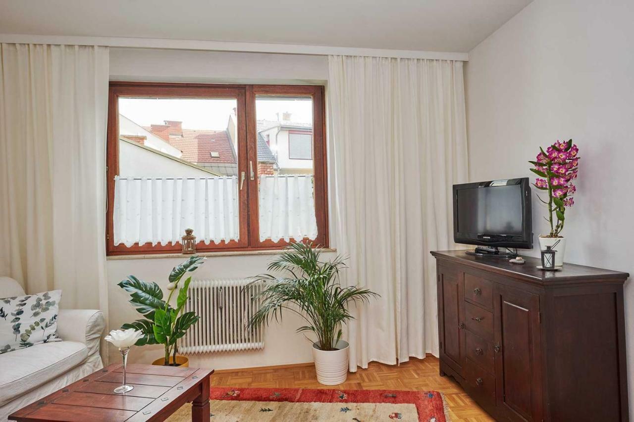 Wohnen Im Kolonialstil Inklusive Tiefgarage, Kontaktloser Check-in Apartment *